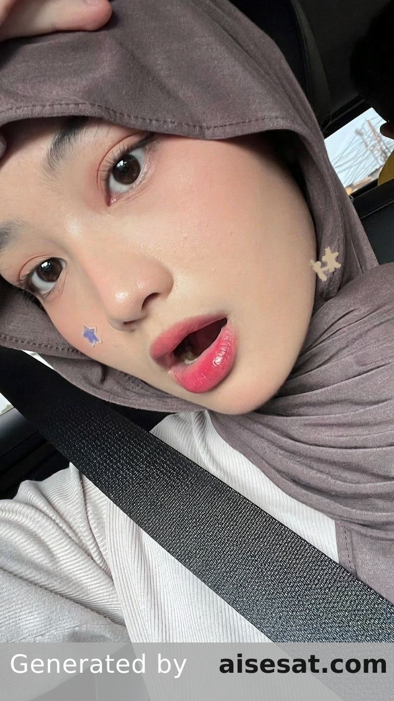 AI Influencer Front Slight Tilt 7146
